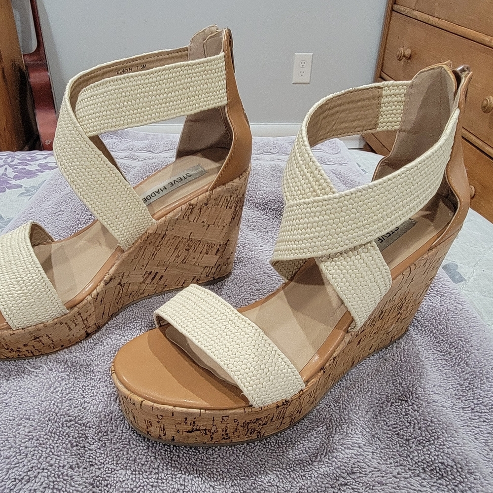 Steve Madden Elwyn Wedge
